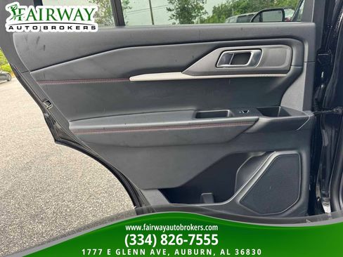 Used 2025 Ford Explorer ST-Line w/ ST-Line Street Pack AWD/4WD image 30