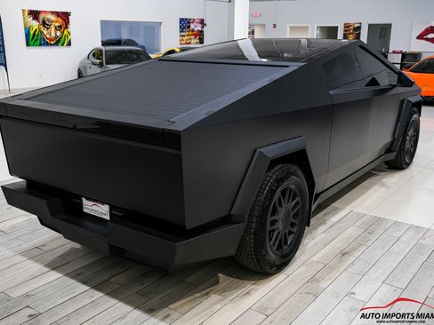 Used 2026 Tesla Cybertruck AWD Crew Cab image 22