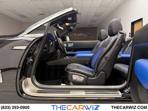 Used 2019 Rolls-Royce Dawn image 25