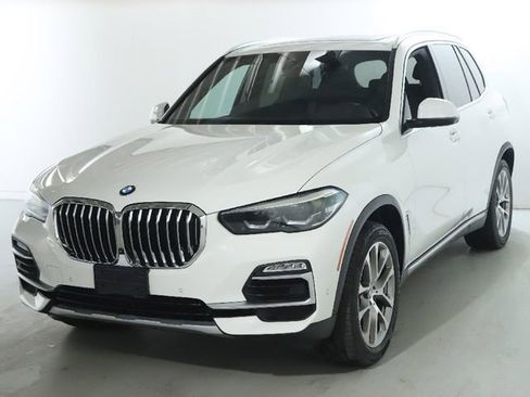 Used 2021 BMW X5 xDrive40i w/ Convenience Package image 3