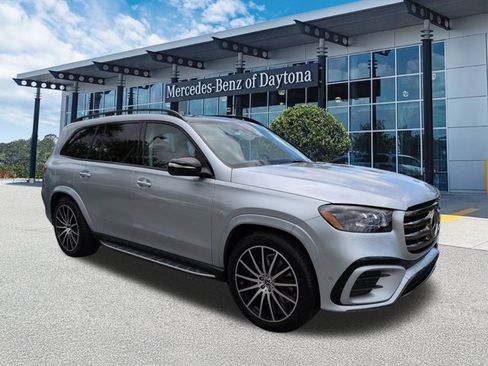 New 2026 Mercedes-Benz GLS 450 4MATIC image 2