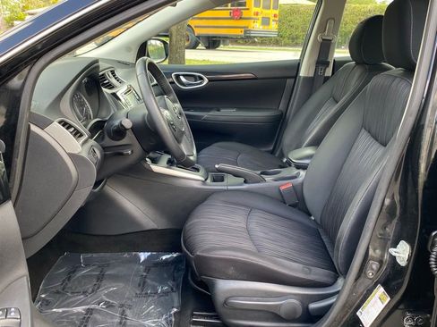 Used 2018 Nissan Sentra SV image 29