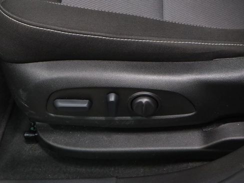 Used 2025 Chevrolet Blazer LT image 24