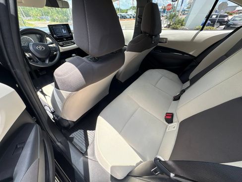 Used 2022 Toyota Corolla LE FWD image 7