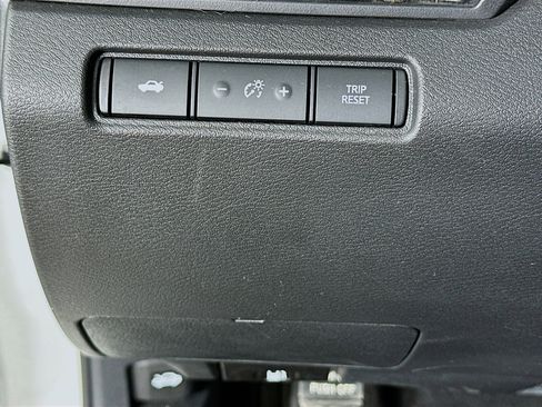 Used 2024 Nissan Altima 2.5 SV image 17