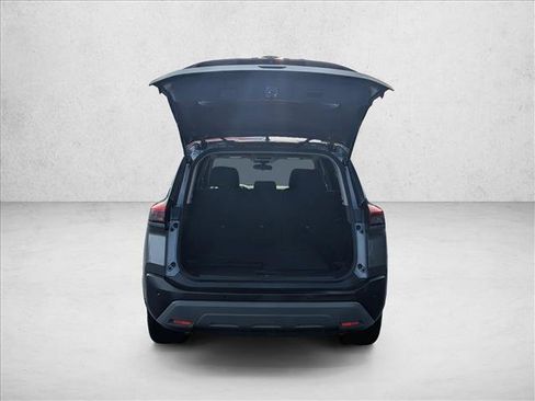 Used 2023 Nissan Rogue S image 6