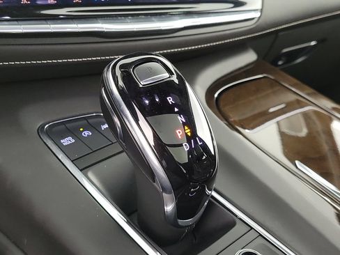 Used 2024 Cadillac Escalade ESV Premium Luxury Platinum AWD/4WD image 31