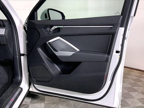 Used 2020 Audi Q3 2.0T Premium w/ Convenience Package image 23