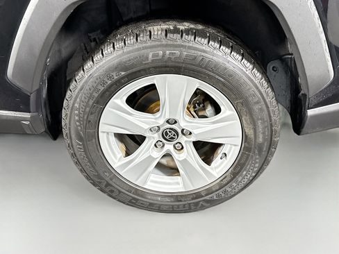Used 2021 Toyota RAV4 XLE FWD image 37