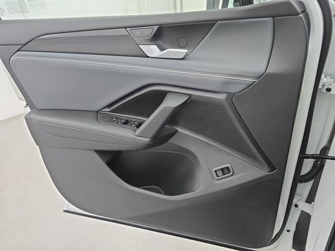 New 2026 Volkswagen Tiguan SEL R-Line image 26