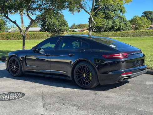 Used 2018 Porsche Panamera 4 image 6