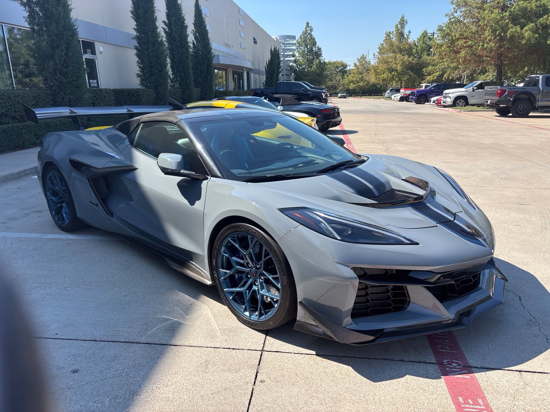 Used 2025 Chevrolet Corvette ZR1 w/ ZR1 Carbon Fiber Aero Package RWD image 3