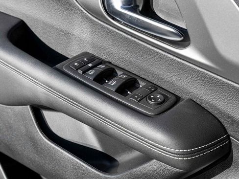 New 2026 Chrysler Voyager LX image 12