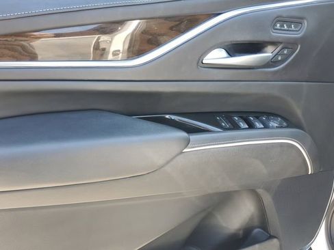 Used 2023 Cadillac Escalade Sport Platinum w/ LPO, ONYX Package image 18