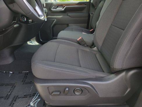 New 2026 GMC Sierra 2500 SLE w/ SLE Value Package; image 6