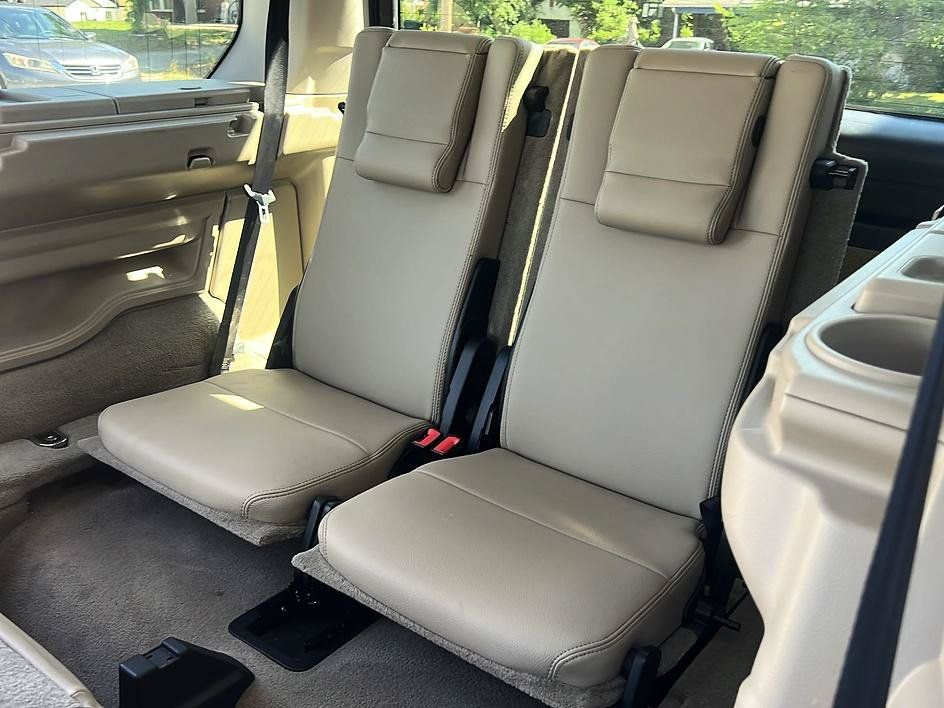 Used 2011 Land Rover LR4 HSE AWD/4WD image 19