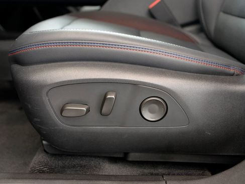 Used 2024 Chevrolet Equinox EV RS image 16