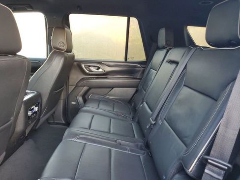 Used 2024 GMC Yukon SLT image 10