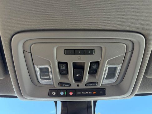 Used 2020 GMC Sierra 1500 Denali w/ Denali Ultimate Package AWD/4WD image 19