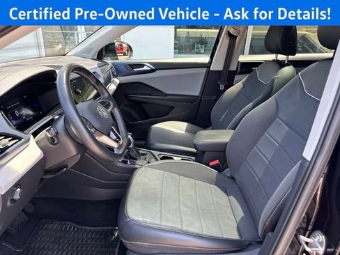 Used 2023 Volkswagen Taos SE w/ Panoramic Sunroof Package AWD/4WD image 10
