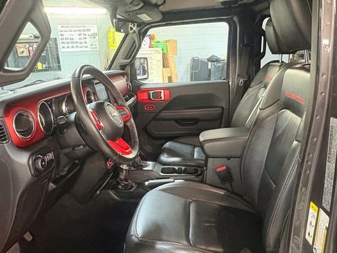 Used 2019 Jeep Wrangler Unlimited Rubicon AWD/4WD image 16