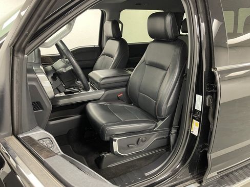 Used 2022 Ford F150 Lariat image 19