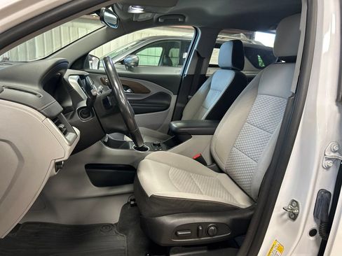 Used 2018 GMC Terrain SLE w/ Driver Convenience Package AWD/4WD image 14