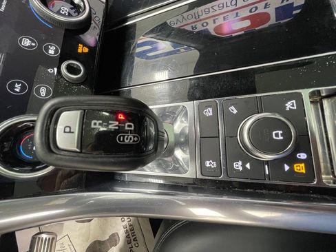 Used 2019 Land Rover Range Rover Sport Supercharged AWD/4WD image 22
