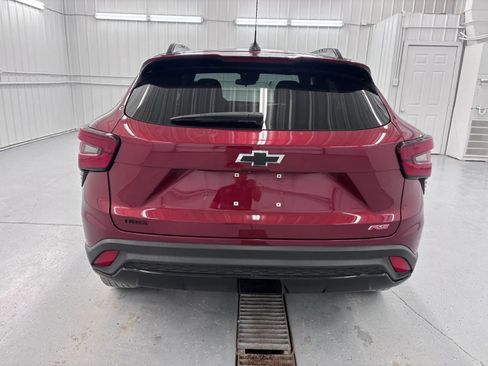 Used 2024 Chevrolet Trax RS FWD image 5