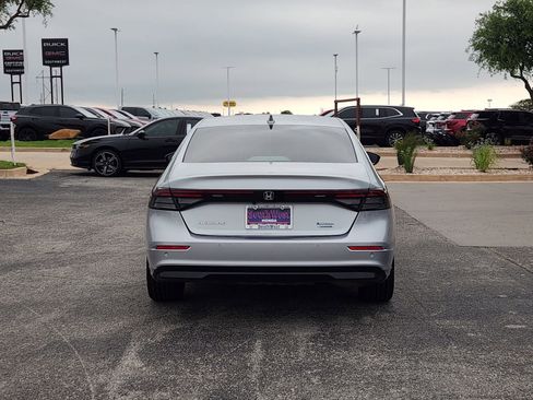 Used 2024 Honda Accord Touring image 8