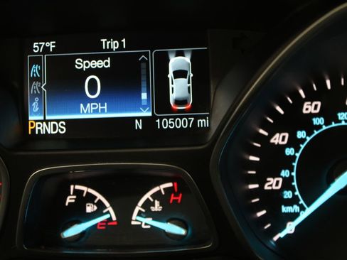 Used 2016 Ford Escape SE w/ Equipment Group 201A AWD/4WD image 37