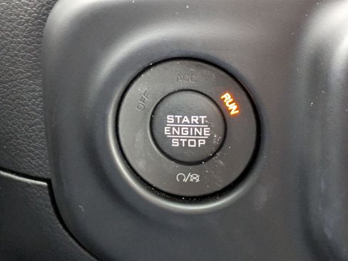 Used 2022 Jeep Wrangler Unlimited Rubicon w/ Xtreme Recon 35" Tire Package image 18