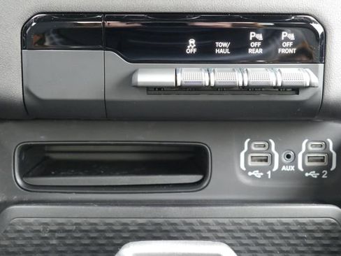 Used 2021 RAM 1500 Big Horn AWD/4WD image 24