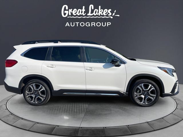 Used 2025 Subaru Ascent Limited AWD/4WD image 6