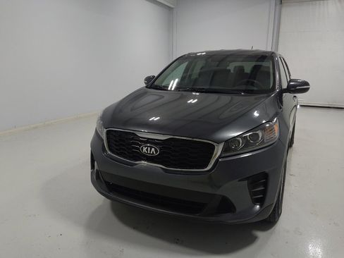 Used 2020 Kia Sorento LX image 15