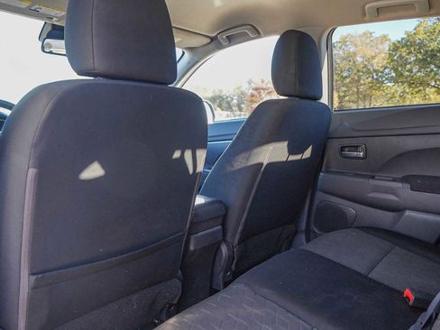 Used 2021 Mitsubishi Outlander Sport LE image 28