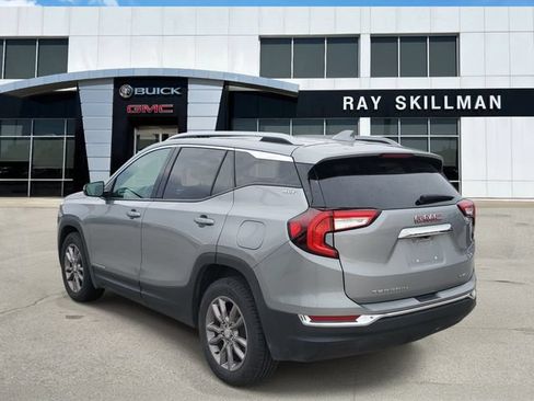 Used 2024 GMC Terrain SLT AWD/4WD image 4