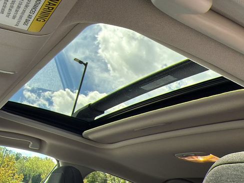 Certified 2025 Subaru Crosstrek 2.5i Premium AWD/4WD image 22