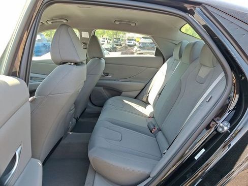 New 2026 Hyundai Elantra SE FWD image 20