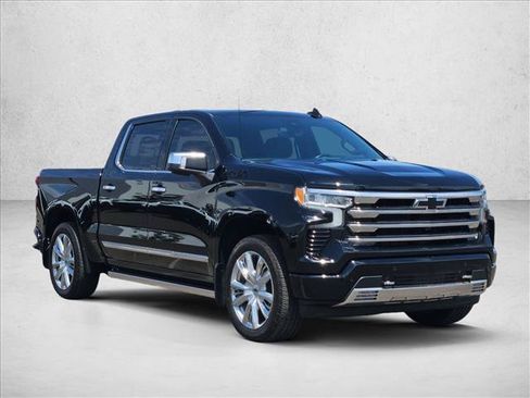 Certified 2023 Chevrolet Silverado 1500 High Country w/ High Country Premium Package AWD/4WD image 2