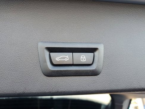 Used 2025 BMW X3 xDrive30i image 9