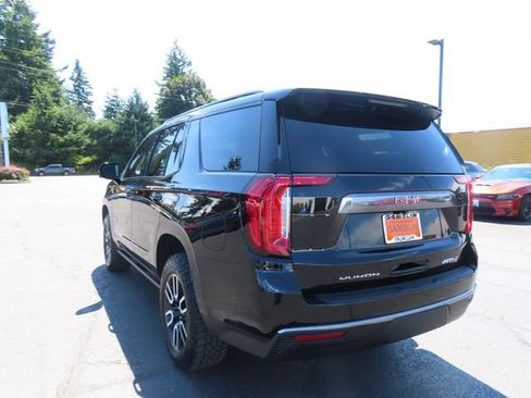 Used 2023 GMC Yukon AT4 w/ AT4 Premium Package AWD/4WD image 5