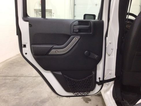 Used 2016 Jeep Wrangler Unlimited Sport w/ Connectivity Group image 21