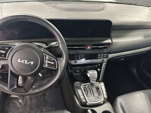 Used 2025 Kia Seltos EX AWD/4WD image 4