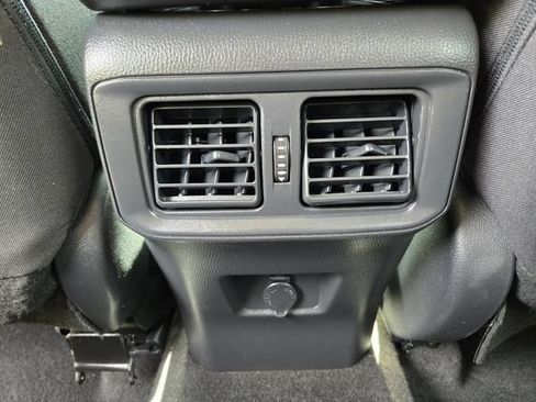 Used 2023 Toyota RAV4 LE AWD/4WD image 15