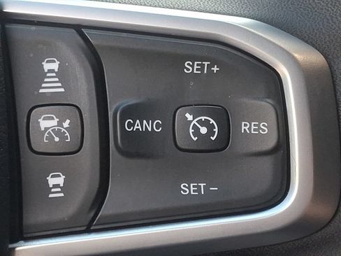 Used 2025 RAM 1500 Big Horn AWD/4WD image 22