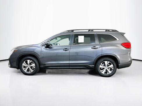 Used 2025 Subaru Ascent Premium image 4