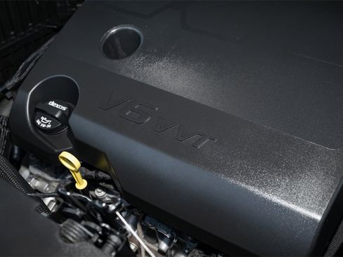 Used 2024 Buick Enclave Essence w/ Sport Touring Edition image 16