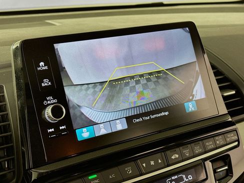 Certified 2026 Honda Odyssey EX-L image 17
