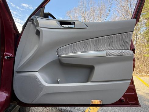 Used 2010 Subaru Forester 2.5X Premium image 13